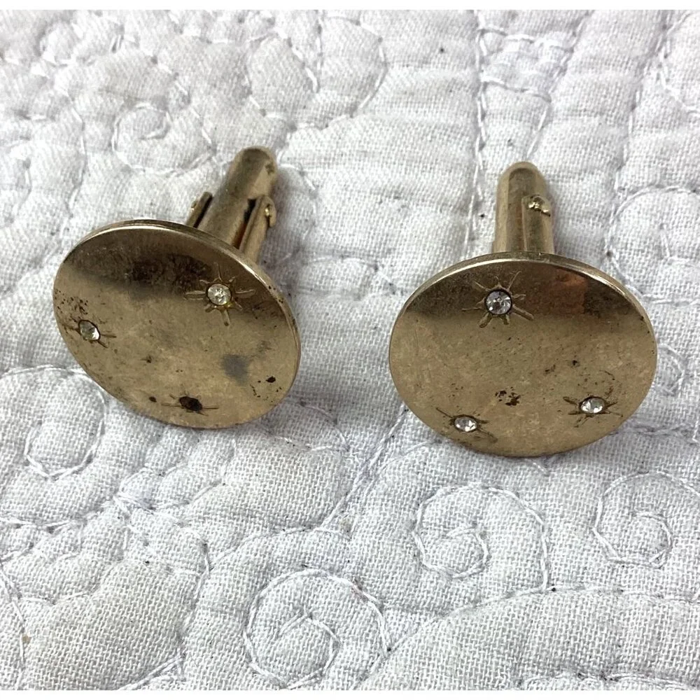 4 pairs of Vintage Gold & Silver Tone Cufflinks & 2 Tie Clips